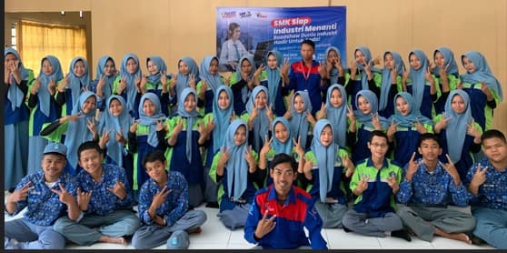 Kebersamaan Tim Nusapedia Store